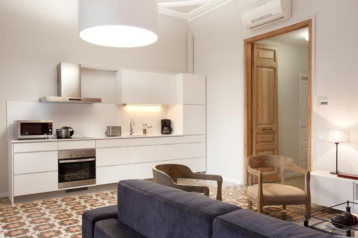 เรนท์ ท็อป อพาร์ตเมนต์ รัมบลา กาตาลุนยา Apartment บาร์เซโลนา ภายนอก รูปภาพ