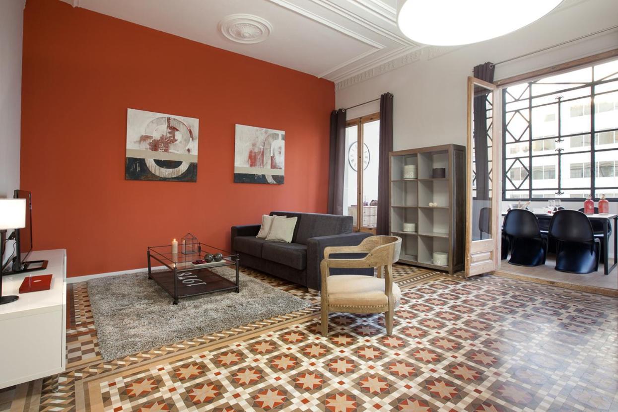 เรนท์ ท็อป อพาร์ตเมนต์ รัมบลา กาตาลุนยา Apartment บาร์เซโลนา ภายนอก รูปภาพ