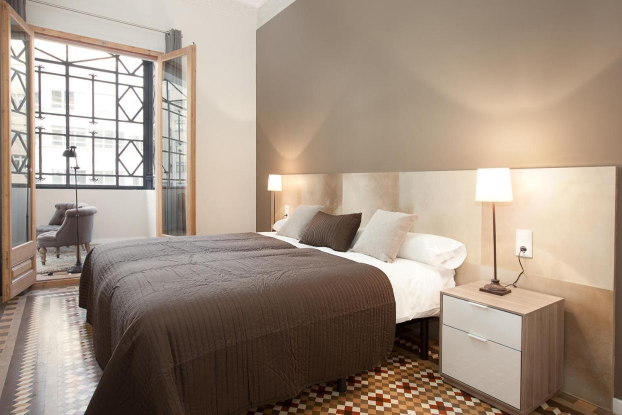 เรนท์ ท็อป อพาร์ตเมนต์ รัมบลา กาตาลุนยา Apartment บาร์เซโลนา ภายนอก รูปภาพ