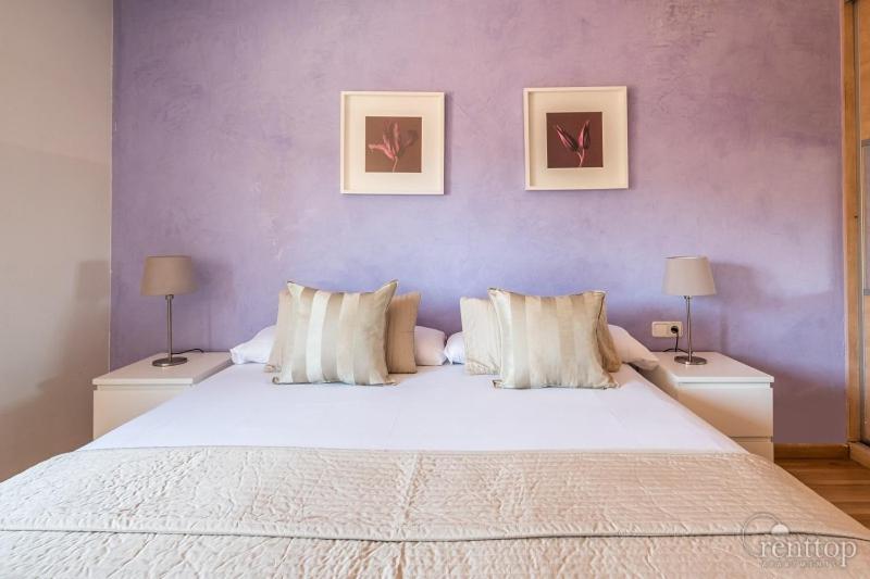 เรนท์ ท็อป อพาร์ตเมนต์ รัมบลา กาตาลุนยา Apartment บาร์เซโลนา ภายนอก รูปภาพ