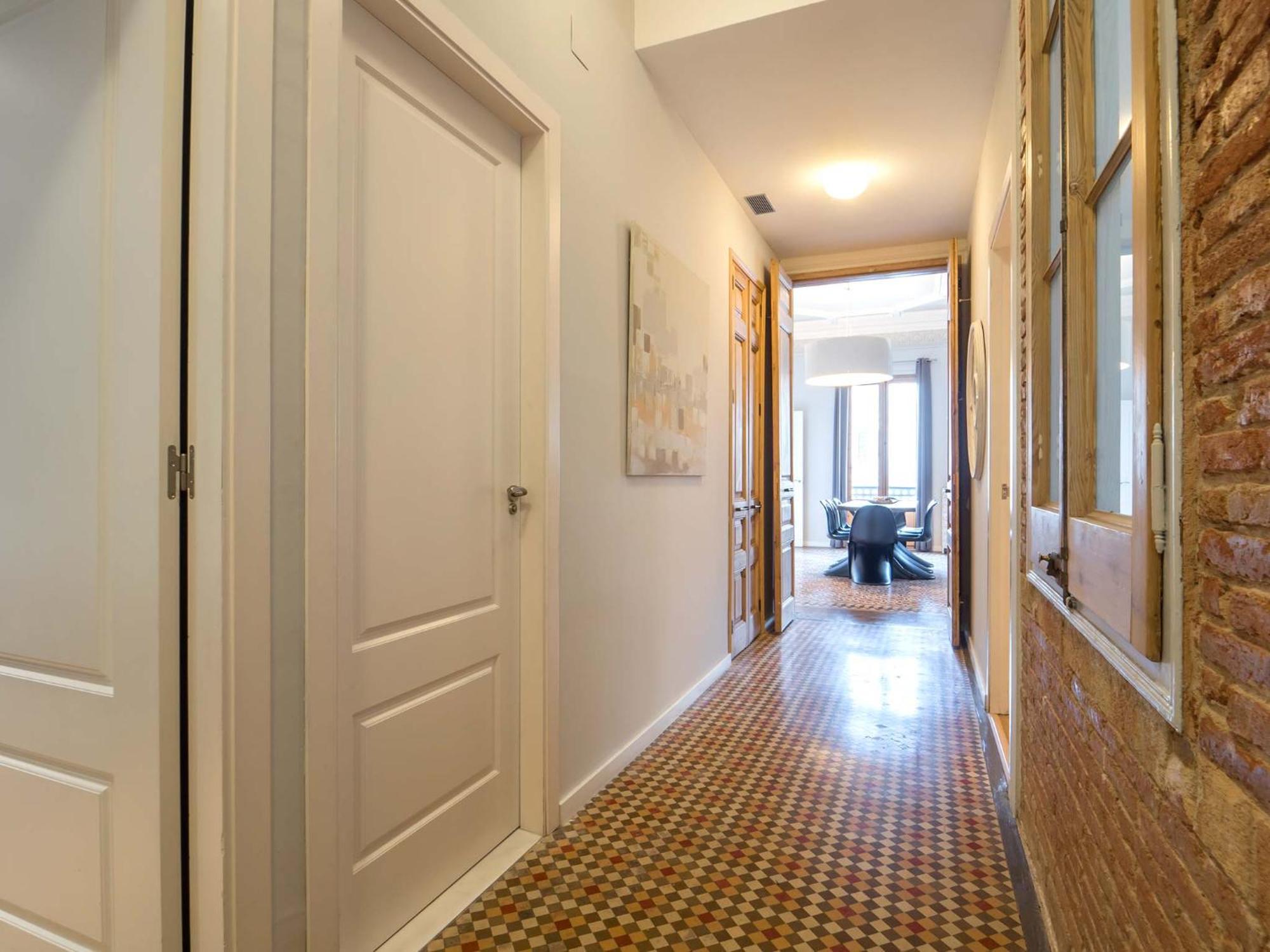 เรนท์ ท็อป อพาร์ตเมนต์ รัมบลา กาตาลุนยา Apartment บาร์เซโลนา ภายนอก รูปภาพ