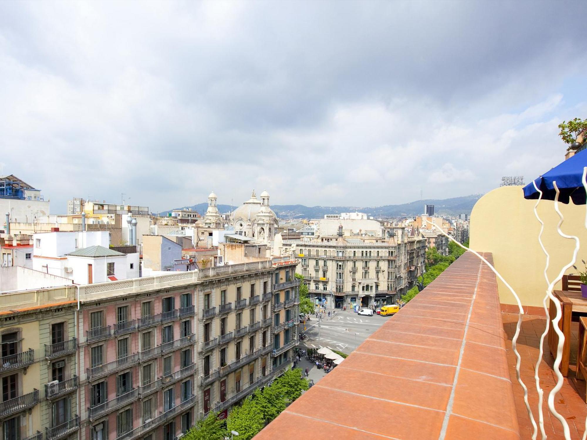 เรนท์ ท็อป อพาร์ตเมนต์ รัมบลา กาตาลุนยา Apartment บาร์เซโลนา ภายนอก รูปภาพ
