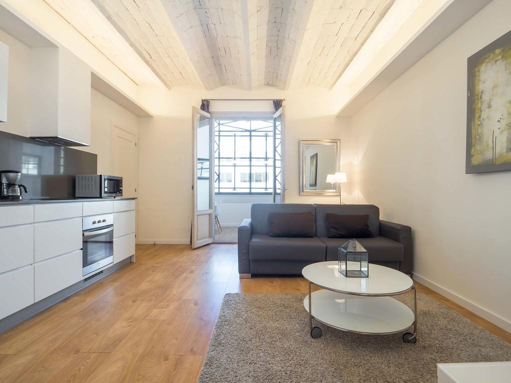 เรนท์ ท็อป อพาร์ตเมนต์ รัมบลา กาตาลุนยา Apartment บาร์เซโลนา ภายนอก รูปภาพ